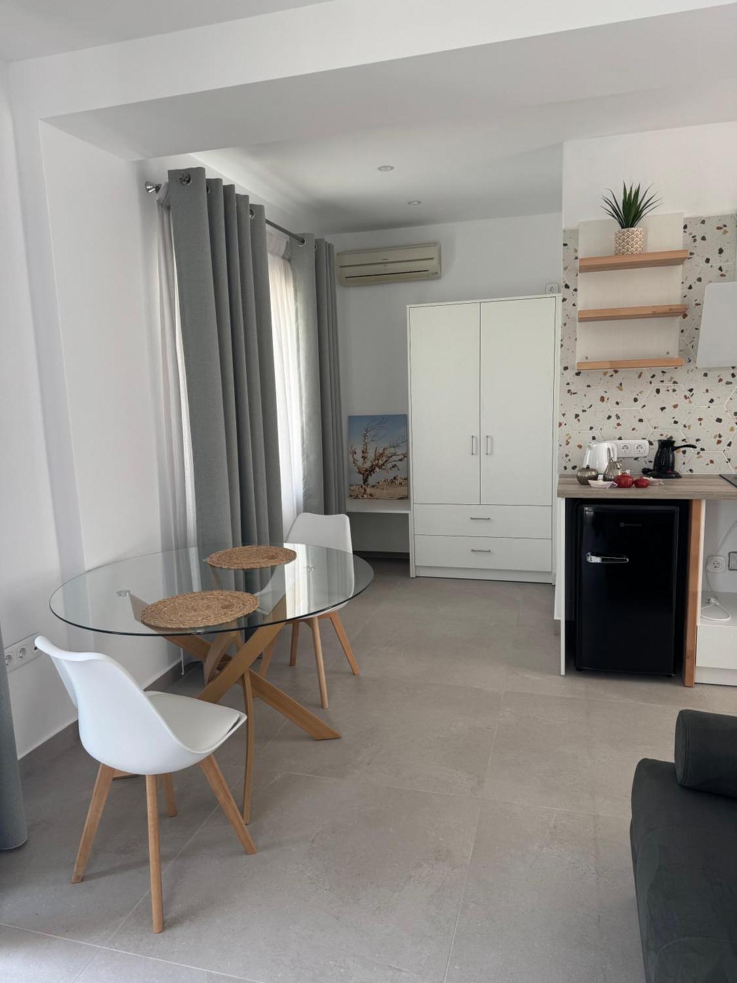 Podotas Group Hotel Kamares  Екстериор снимка